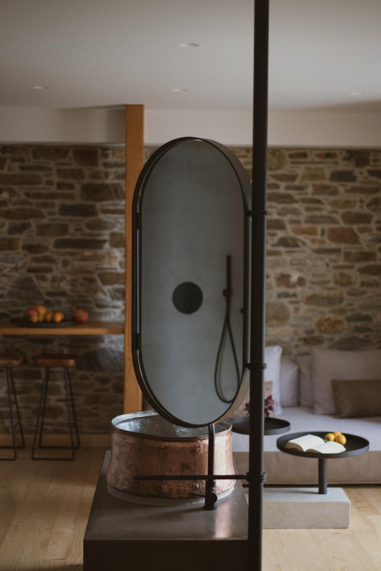 Adama Hotel Mouresi Bagian luar foto