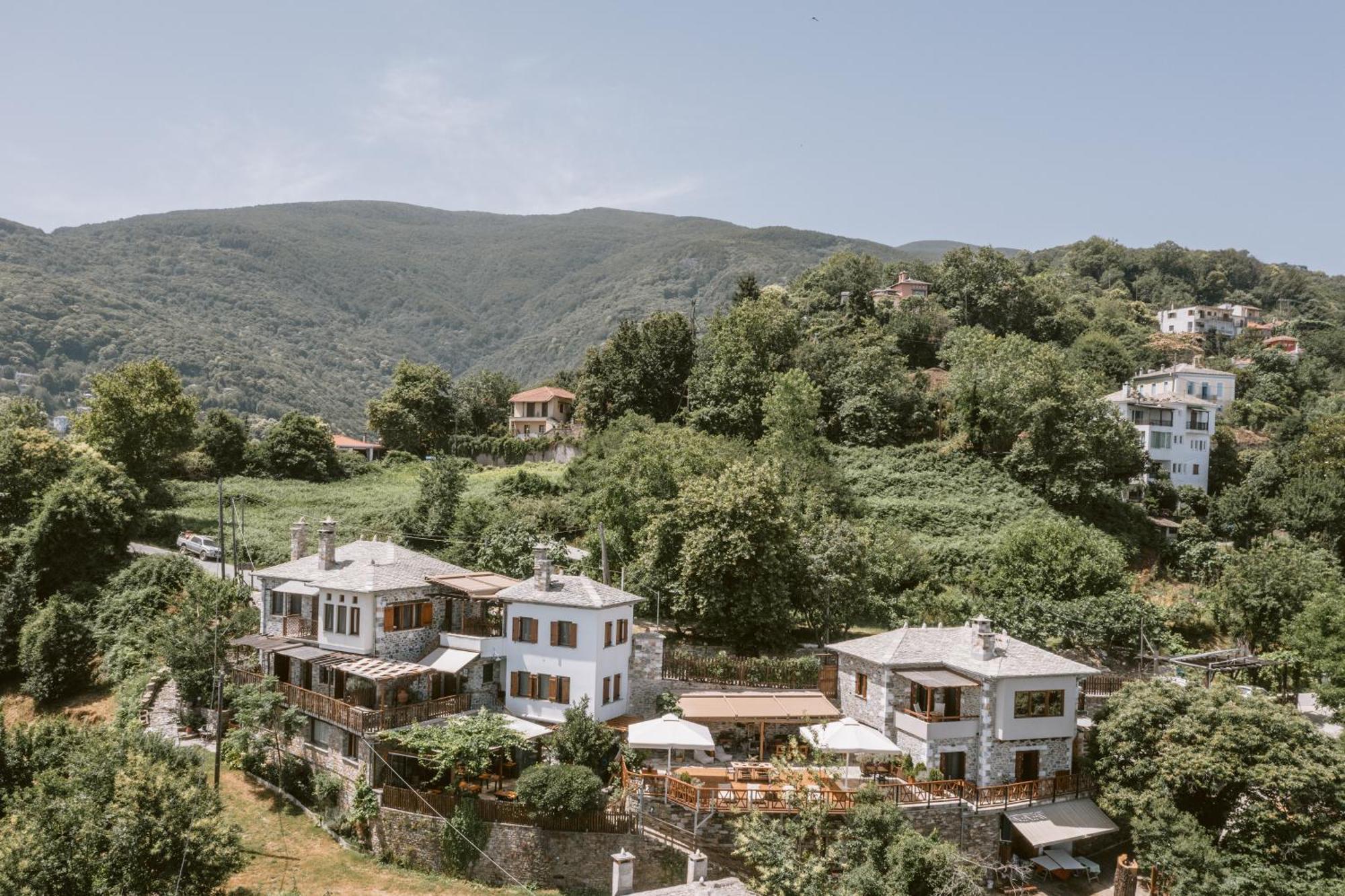 Adama Hotel Mouresi Bagian luar foto